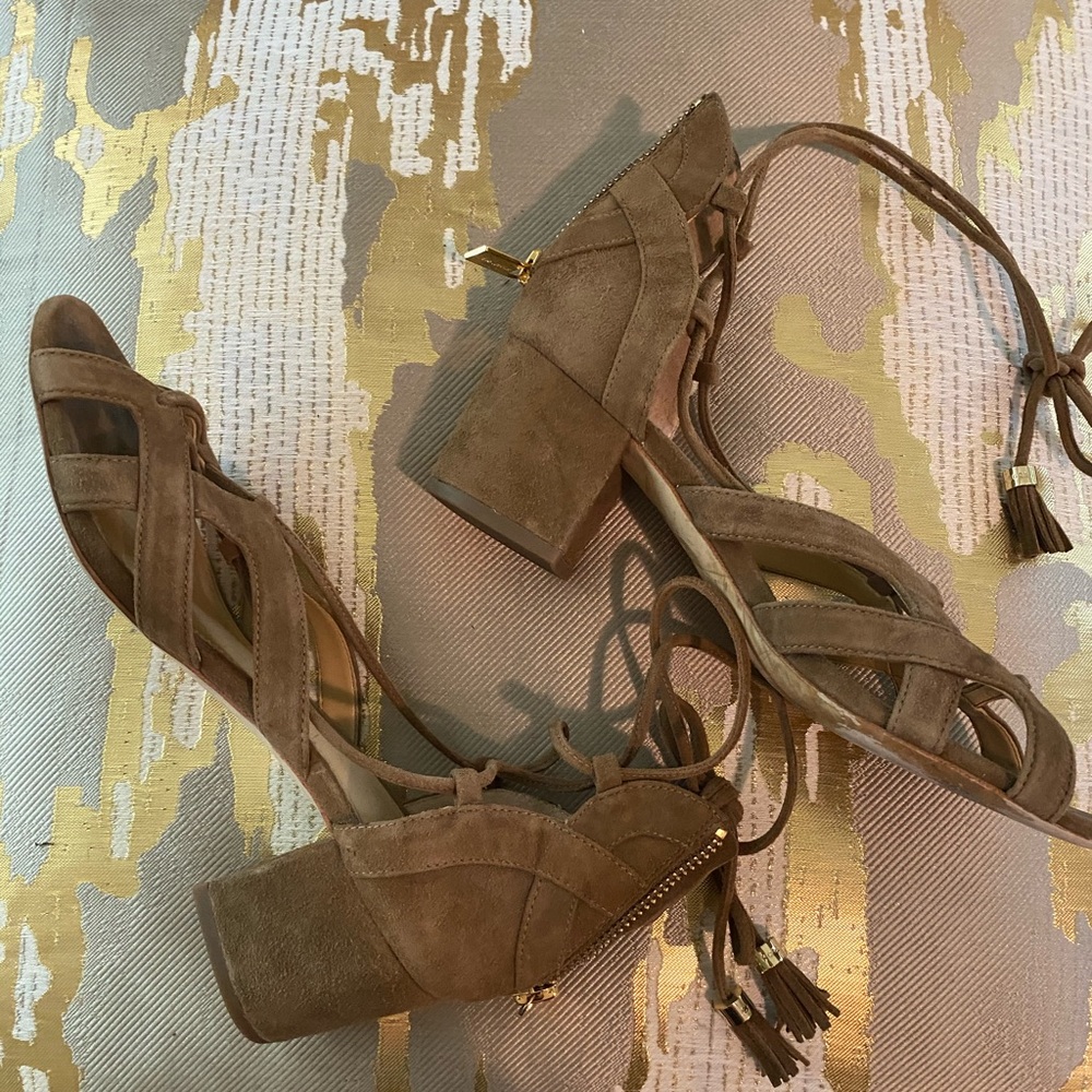 MICHAEL KORS block heel strappy suede sandal TAUPE